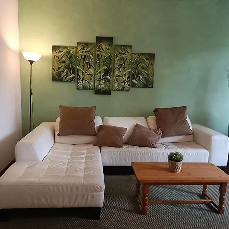 Appartamento Casa Albani Wifi&comfort Tra Centro E Aeroporto